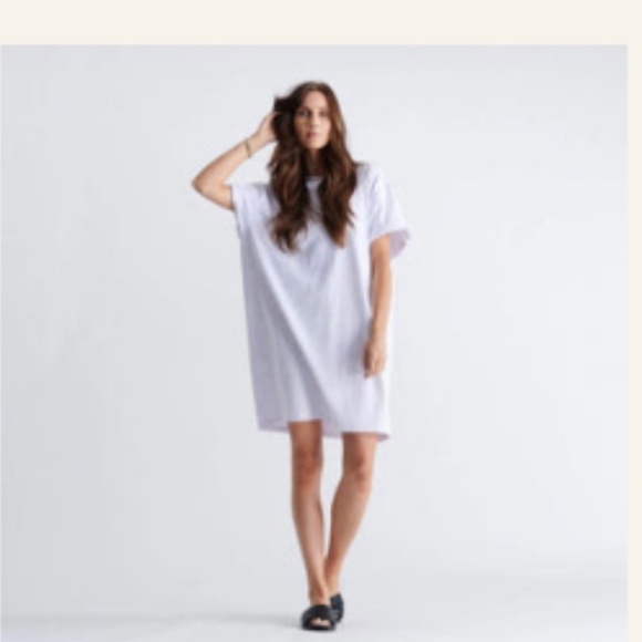 Emma Knudsen T-Shirt Dress - Picture 1 of 3